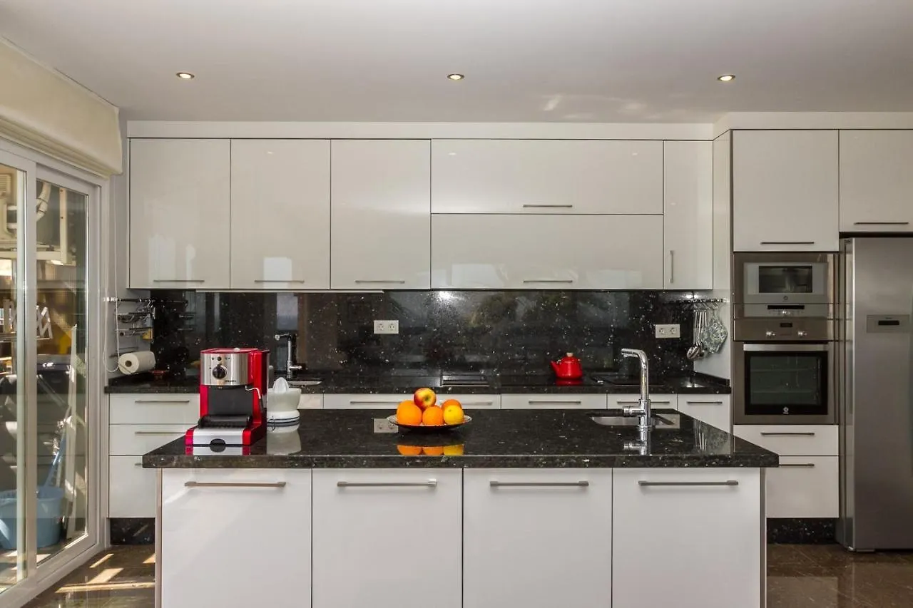 El Remo Deluxe Apartment Torremolinos 0*,  Spain
