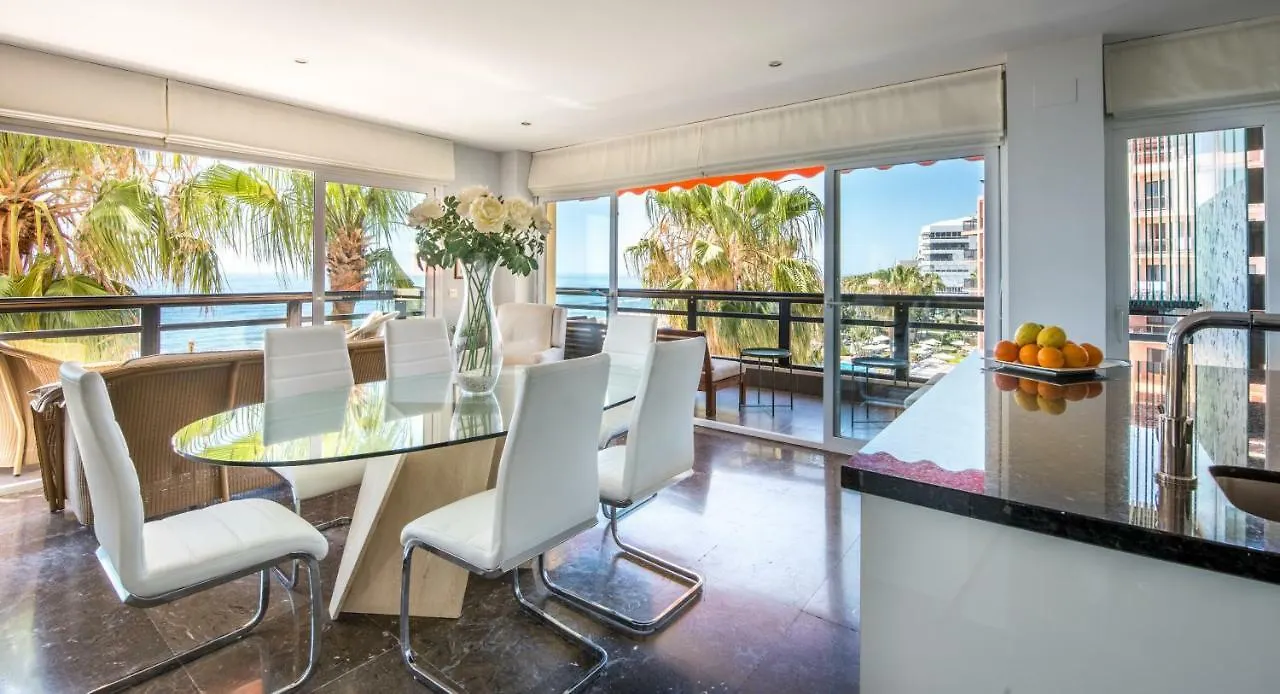 El Remo Deluxe Apartment Torremolinos 0*,